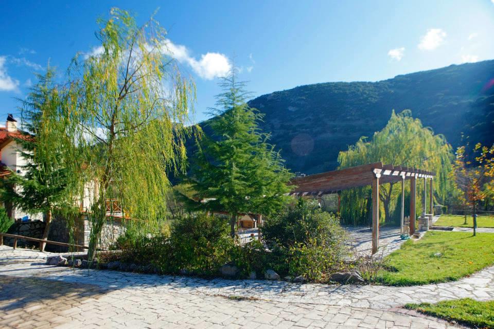 Guesthouse Mouses Kalavryta Esterno foto